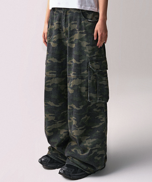 ZENDUST(ジェンダスト)の「Army Wide Cargo Pants BLACK CAMO(その他パンツ・レディース・ブラック・X-SMALL/SMALL/MEDIUM/LARGE/X-LARGE)」の2枚目の写真