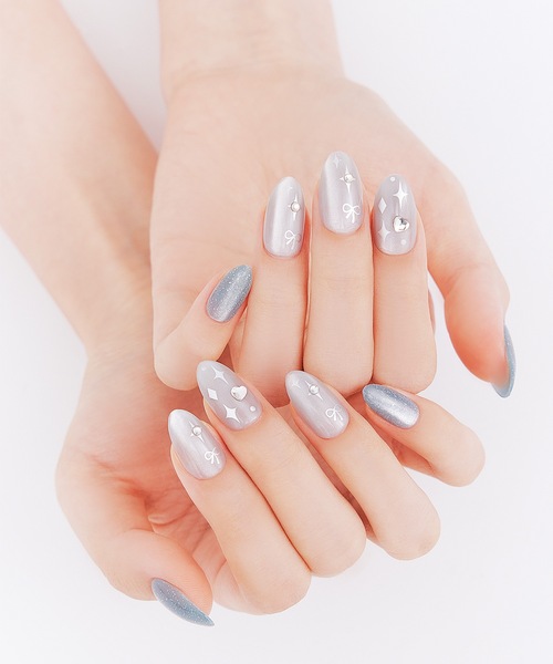 Beauty Connect(ビューティーコネクト)の「Ollio(オーリオ) ノーグルーネイル(ネイルシール/ネイルチップ・レディース・01 オーシャンダスク(アーモンド)/14 カカオクッキー(コフィン)/16 ファーストラブ(アーモンド)/17 スカイブルーム(アーモンド)/02 チャーミングチェック(アーモンド)/04 ダイヤモンドフラワー(アーモンド)/11 ルナネイビー(アーモンド)/13 グレーウィスパー(コフィン)/18 フラワーブーケ(アーモンド)/20 ブラックリボン(コフィン)/06 フェアリーバタフライ(コフィン)/07 ブラックメタル(コフィン)/08 ラストナイト(コフィン)/09 ブルーミングガーデン(コフィン)/22 ローズグロウ(コフィン)/23 ラベンダースパーク(コフィン)/15 ウォーターストロベリー(アーモンド)/24 ムーンライト(アーモンド)/03 フォールインラブ(アーモンド)/05 グレープシャーベット(アーモンド)/10 ジューシーピーチ(コフィン)/12 ミルキーウェイ(アーモンド)/19 スモーキーグロウ(コフィン)/21 スイートビター(コフィン)・FREE)」の1枚目の写真