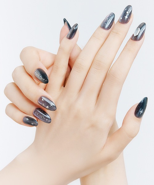 Beauty Connect(ビューティーコネクト)の「Ollio(オーリオ) ノーグルーネイル(ネイルシール/ネイルチップ・レディース・01 オーシャンダスク(アーモンド)/14 カカオクッキー(コフィン)/16 ファーストラブ(アーモンド)/17 スカイブルーム(アーモンド)/02 チャーミングチェック(アーモンド)/04 ダイヤモンドフラワー(アーモンド)/11 ルナネイビー(アーモンド)/13 グレーウィスパー(コフィン)/18 フラワーブーケ(アーモンド)/20 ブラックリボン(コフィン)/06 フェアリーバタフライ(コフィン)/07 ブラックメタル(コフィン)/08 ラストナイト(コフィン)/09 ブルーミングガーデン(コフィン)/22 ローズグロウ(コフィン)/23 ラベンダースパーク(コフィン)/15 ウォーターストロベリー(アーモンド)/24 ムーンライト(アーモンド)/03 フォールインラブ(アーモンド)/05 グレープシャーベット(アーモンド)/10 ジューシーピーチ(コフィン)/12 ミルキーウェイ(アーモンド)/19 スモーキーグロウ(コフィン)/21 スイートビター(コフィン)・FREE)」の4枚目の写真