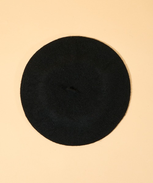 salle de bal（サルデバル）の「【 くまのがっこう 】刺繍入りベレー帽　WNI（ハンチング/ベレー帽・レディース・ブラック/バーガンディー・FREE）」の4枚目の写真