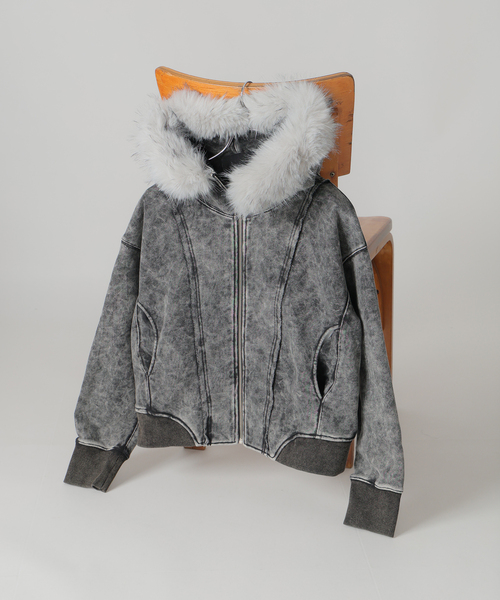 JOINT WORKS（ジョイントワークス）の「ウォッシュ加工 ファー ジップパーカー / Washed Faux Fur Zip Hoodie（ブルゾン・レディース・ブラック/ライトグレー・FREE）」の2枚目の写真