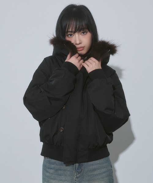 ENVYM(アンビー)の「フード ファー ボア N2B 中綿ブルゾン(ブルゾン・レディース・ブラック/カーキ・FREE)」の11枚目の写真