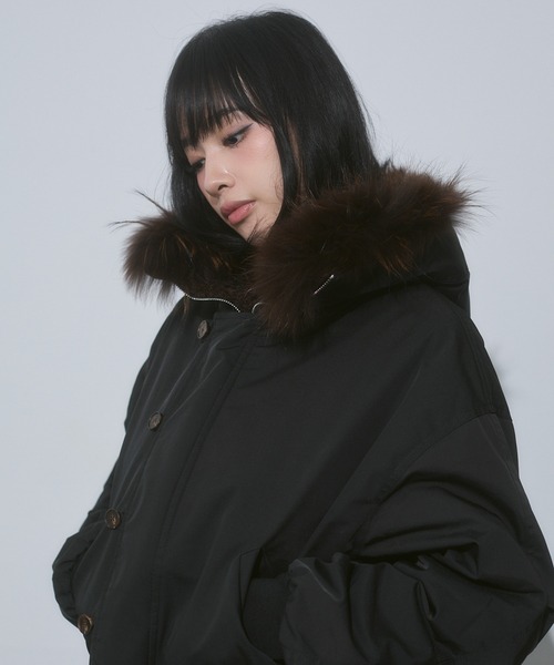 ENVYM(アンビー)の「フード ファー ボア N2B 中綿ブルゾン(ブルゾン・レディース・ブラック/カーキ・FREE)」の10枚目の写真