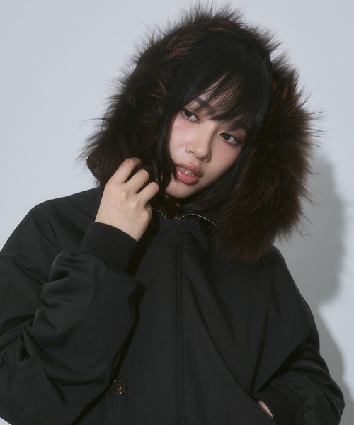 ENVYM(アンビー)の「フード ファー ボア N2B 中綿ブルゾン(ブルゾン・レディース・ブラック/カーキ・FREE)」の15枚目の写真