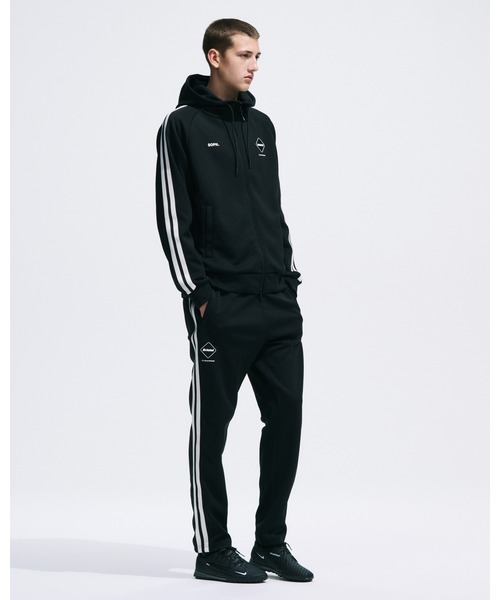 F.C.Real Bristol（エフシーレアルブリストル）の「TRAINING TRACK ZIP-UP HOODIE（パーカー・メンズ・ブラック/ネイビー・SMALL/MEDIUM/LARGE/X-LARGE/XX-LARGE）」の4枚目の写真