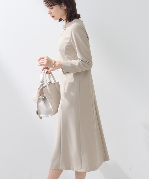 INDIVI（インディヴィ）の「【上品光沢／セレモニー／SETUP可能】スタイルUPワンピース（ワンピース・レディース・ネイビー/ベージュ系5・36/19/15 /13/40/38/05）」の8枚目の写真