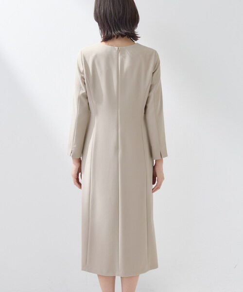 INDIVI（インディヴィ）の「【上品光沢／セレモニー／SETUP可能】スタイルUPワンピース（ワンピース・レディース・ネイビー/ベージュ系5・36/19/15 /13/40/38/05）」の14枚目の写真