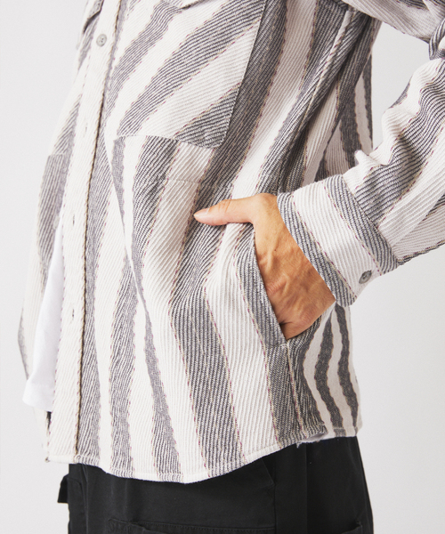 JOURNAL STANDARD relume(ジャーナルスタンダード レリューム)の「ドビーストライプ CPO シャツブルゾン(シャツ/ブラウス・メンズ・ネイビー/サックスブルー/アイボリー・MEDIUM/LARGE)」の12枚目の写真