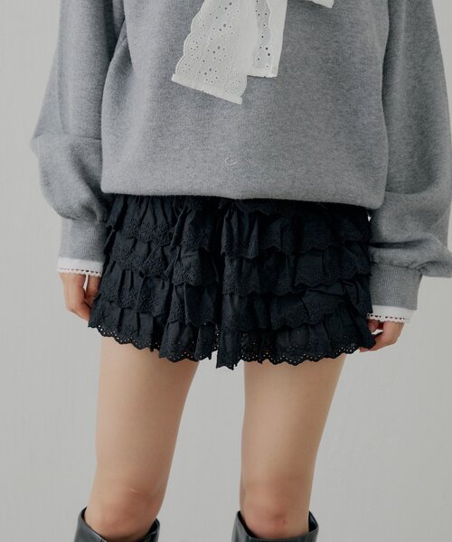 Chico(チコ)の「レースフリルティアードスカート(スカート・レディース・ブラック/アイボリー/ライトベージュ・FREE)」の1枚目の写真