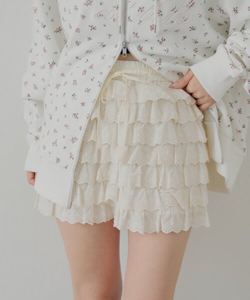 Chico(チコ)の「レースフリルティアードスカート(スカート・レディース・ブラック/アイボリー/ライトベージュ・FREE)」の13枚目の写真