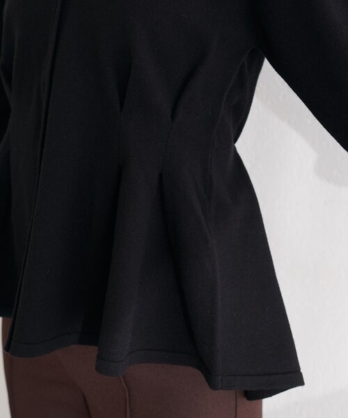 natural couture（ナチュラルクチュール）の「〈osono〉タックペプラムニット（ニット/セーター・レディース・ラベンダー/ネイビー/オフホワイト/ブラック・FREE）」の20枚目の写真