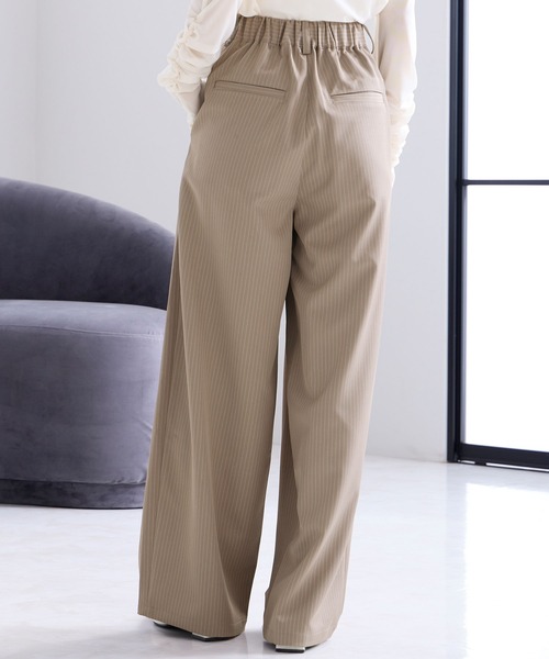 Elishe(エリシェ)の「ツータックワイドパンツ(スラックス・レディース・ベージュ系/アイボリー/チャコールグレー・0/1)」の15枚目の写真