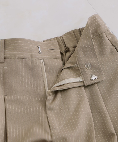 Elishe(エリシェ)の「ツータックワイドパンツ(スラックス・レディース・ベージュ系/アイボリー/チャコールグレー・0/1)」の21枚目の写真