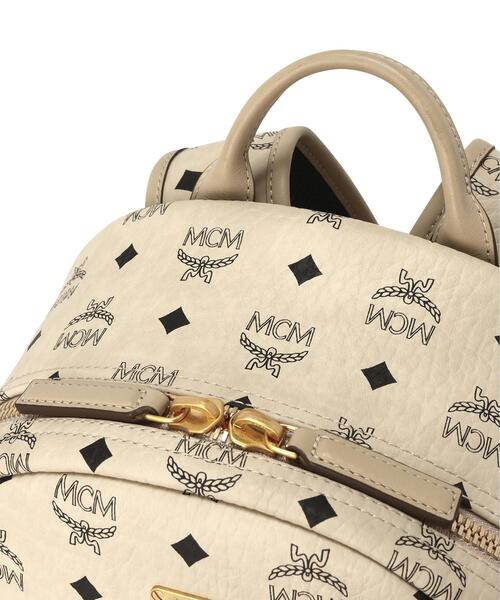 MCM（エムシーエム）の「MCM/エムシーエム/Stark SideStuds Backpack MED（バックパック/リュック・レディース・ベージュ・M）」の4枚目の写真