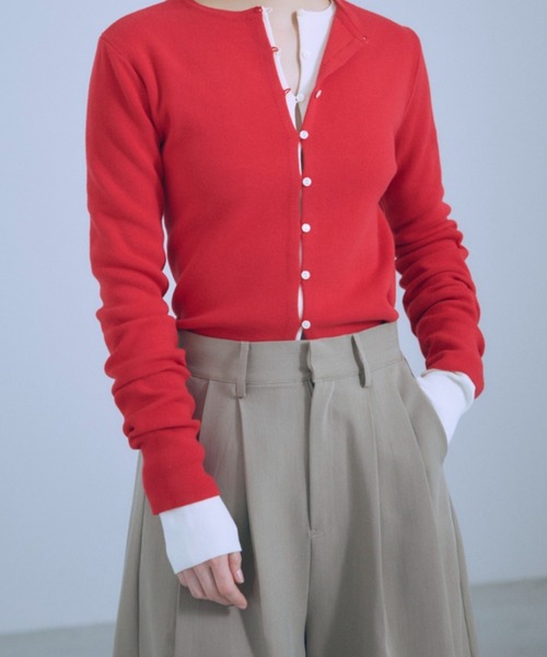 EN NEUME(エンノイム)の「Multi-button 2Way Knit(ニット/セーター・レディース・レッド/アイボリー/ブラック・FREE)」の20枚目の写真