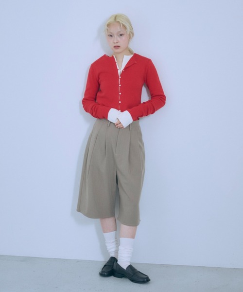 EN NEUME(エンノイム)の「Multi-button 2Way Knit(ニット/セーター・レディース・レッド/アイボリー/ブラック・FREE)」の21枚目の写真