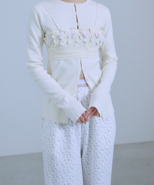 EN NEUME(エンノイム)の「Multi-button 2Way Knit(ニット/セーター・レディース・レッド/アイボリー/ブラック・FREE)」の7枚目の写真