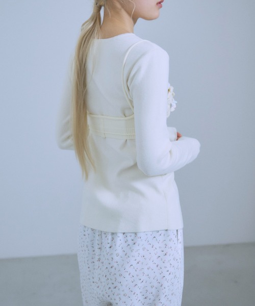 EN NEUME(エンノイム)の「Multi-button 2Way Knit(ニット/セーター・レディース・レッド/アイボリー/ブラック・FREE)」の6枚目の写真