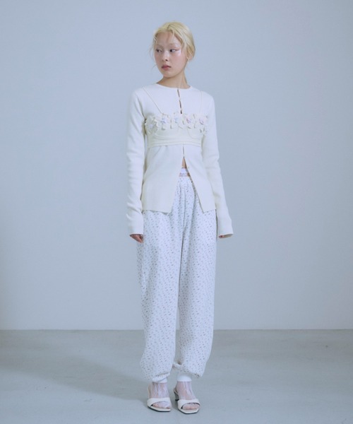 EN NEUME(エンノイム)の「Multi-button 2Way Knit(ニット/セーター・レディース・レッド/アイボリー/ブラック・FREE)」の8枚目の写真
