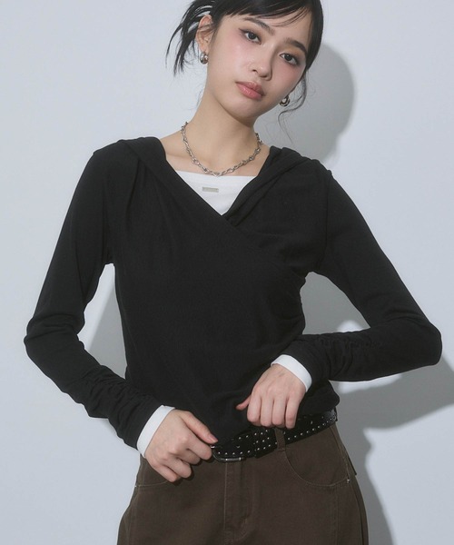 ENVYM(アンビー)の「レイヤード カシュクール フード トップス(Tシャツ/カットソー・レディース・ブラック/グレー/ピンク・FREE)」の2枚目の写真