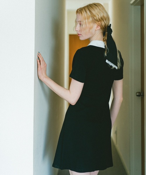 idem(イデム)の「lady classic gather onepiece / デザインカラーギャザーワンピース(ワンピース・レディース・チャコールグレー/ブラック・FREE)」の6枚目の写真