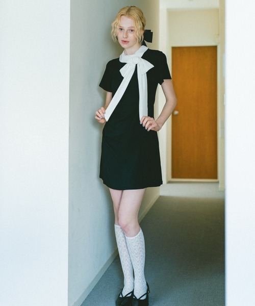 idem(イデム)の「lady classic gather onepiece / デザインカラーギャザーワンピース(ワンピース・レディース・チャコールグレー/ブラック・FREE)」の8枚目の写真