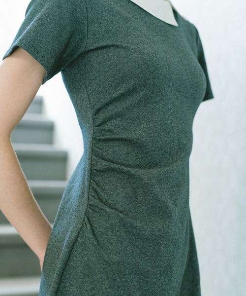 idem(イデム)の「lady classic gather onepiece / デザインカラーギャザーワンピース(ワンピース・レディース・チャコールグレー/ブラック・FREE)」の17枚目の写真