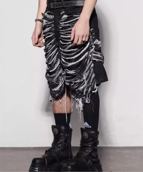 lilful(リルフル)の「【26年春夏新作】クラッシュダメージ加工七分丈ハーフデニムパンツ(デニムパンツ・メンズ・ブラック・M)」の10枚目の写真