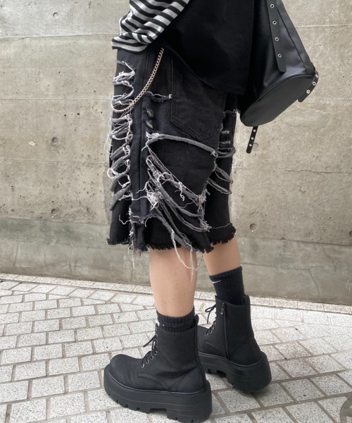 lilful(リルフル)の「【26年春夏新作】クラッシュダメージ加工七分丈ハーフデニムパンツ(デニムパンツ・メンズ・ブラック・M)」の19枚目の写真