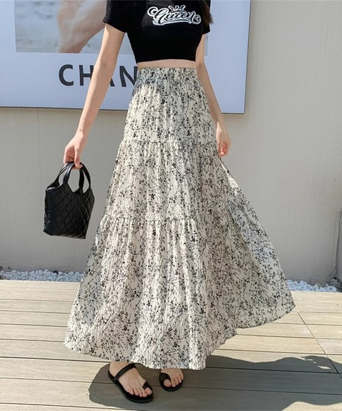 &soiree(アンドソワレ)の「シアー花柄ティアードスカート(スカート・レディース・ブラック/オフホワイト・X-LARGE/LARGE/MEDIUM/SMALL)」の3枚目の写真