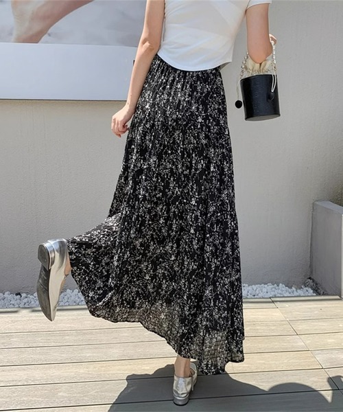 &soiree(アンドソワレ)の「シアー花柄ティアードスカート(スカート・レディース・ブラック/オフホワイト・X-LARGE/LARGE/MEDIUM/SMALL)」の8枚目の写真