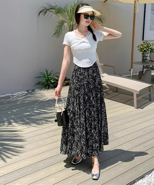&soiree(アンドソワレ)の「シアー花柄ティアードスカート(スカート・レディース・ブラック/オフホワイト・X-LARGE/LARGE/MEDIUM/SMALL)」の9枚目の写真