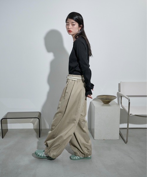 THE YOn（ザヨン）の「ハートパンチングリブロンT（Tシャツ/カットソー・レディース・イエロー/ブラウン/ブラック/オフホワイト・FREE）」の16枚目の写真