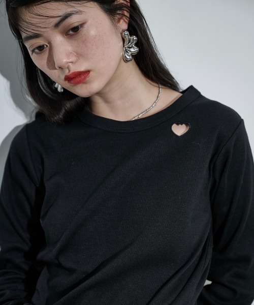 THE YOn（ザヨン）の「ハートパンチングリブロンT（Tシャツ/カットソー・レディース・イエロー/ブラウン/ブラック/オフホワイト・FREE）」の10枚目の写真