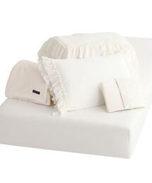 Francfranc（フランフラン）の「【オンラインショップ限定】かんたん寝具セット プラス フリル シングル ホワイト 6点セット 新生活 まくら 布団 ボックスシーツ ブランケット（クッション/クッションカバー）」