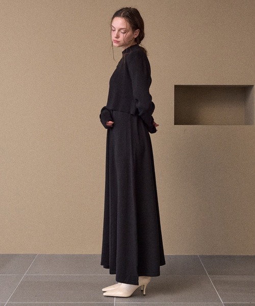 MIELI INVARIANT（ミエリインヴァリアント）の「Layer Cape Ensemble Dress（ワンピース・レディース・ブラック/カーキオリーブ/モカ・FREE）」の19枚目の写真