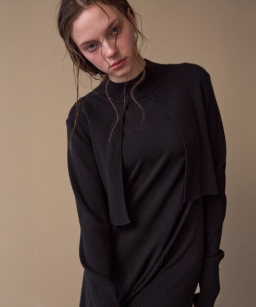 MIELI INVARIANT（ミエリインヴァリアント）の「Layer Cape Ensemble Dress（ワンピース・レディース・ブラック/カーキオリーブ/モカ・FREE）」の22枚目の写真