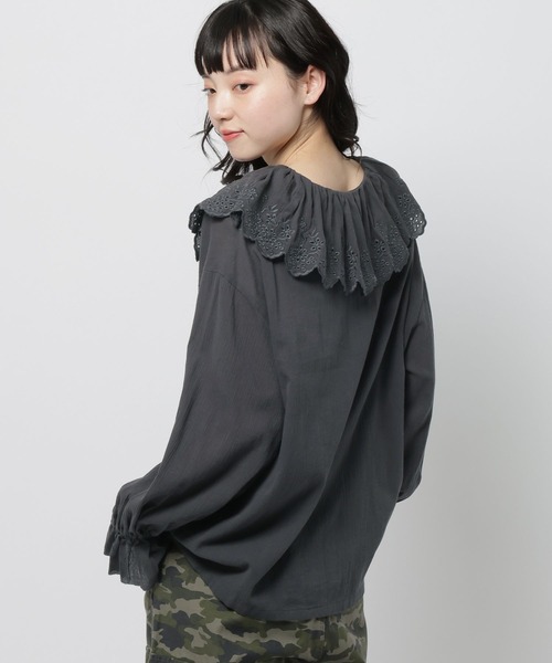 niko and...(ニコアンド)の「スカラップレースブラウス(シャツ/ブラウス・レディース・イエロー/チャコール/オフホワイト・FREE)」の9枚目の写真