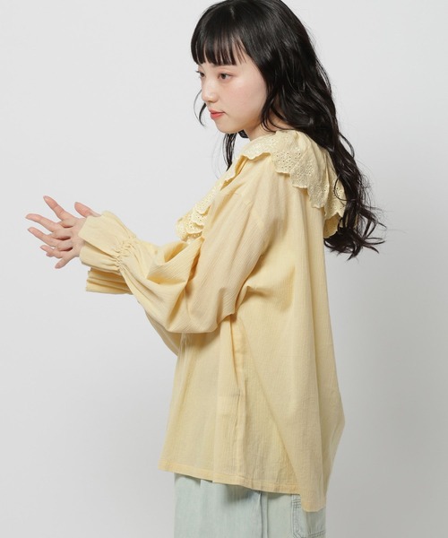 niko and...(ニコアンド)の「スカラップレースブラウス(シャツ/ブラウス・レディース・イエロー/チャコール/オフホワイト・FREE)」の12枚目の写真