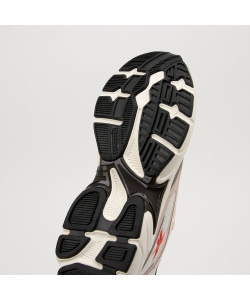 Reebok(リーボック)の「プレミア ロード コントロール / RBK PREMIER ROAD CONTROL(スニーカー・レディース・グレー・22.5cm/23.0cm/23.5cm/24.5cm/24.0cm/25.5cm/22.0cm/25.0cm)」の3枚目の写真