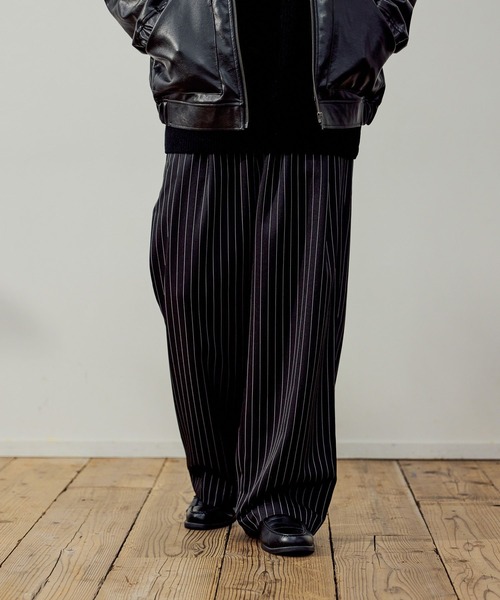 BAYFLOW（ベイフロー）の「[WEB限定]セミワイドスラックスパンツ（スラックス・メンズ・グレイッシュベージュ/ブラウン/ブラック/グレー/その他・LARGE/MEDIUM/SMALL）」の18枚目の写真