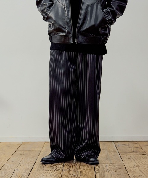 BAYFLOW（ベイフロー）の「[WEB限定]セミワイドスラックスパンツ（スラックス・メンズ・グレイッシュベージュ/ブラウン/ブラック/グレー/その他・LARGE/MEDIUM/SMALL）」の19枚目の写真