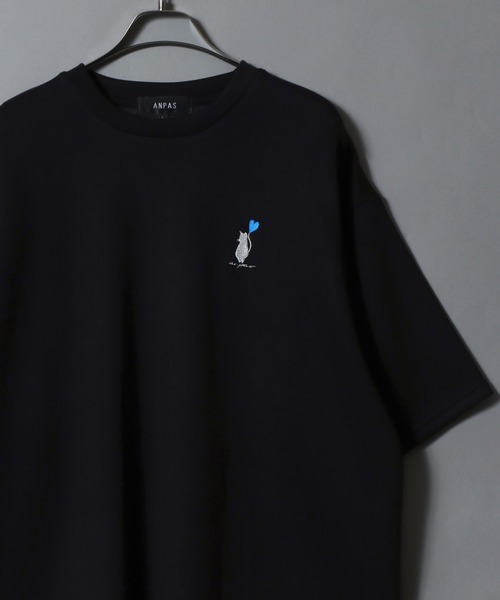ANPAS（アンパス）の「ANPAS Ponte Fabric CAT ＆ HEART Embroidery Oversized T-Shirt/ANPAS 別注 ポンチ 猫ハート 刺繍 接触冷感 オーバーサイズ 半袖Tシャツ メンズ レディース（Tシャツ/カットソー・メンズ・ホワイト系2/ブラック系3/ブラック系1/ホワイト系1/ブラック系4/ホワイト系3/ブラック系2/ホワイト系4・L/M）」の6枚目の写真