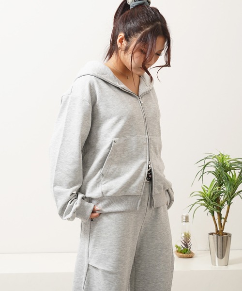 N.W.T(エヌダブルティー)の「【N.W.T】スタッズダブルジップクロップドパーカー(セットアップ対応)/ Studs Double-Zip Cropped Hoodie(パーカー・メンズ・チャコールグレー/グレー/ブラック・L/M/XL)」の17枚目の写真
