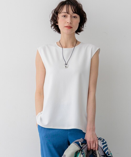 23区(ニジュウサンク)の「ジョーゼットフレンチスリーブ カットソー(Tシャツ/カットソー・レディース・ホワイト系/ブラック系・38)」の1枚目の写真