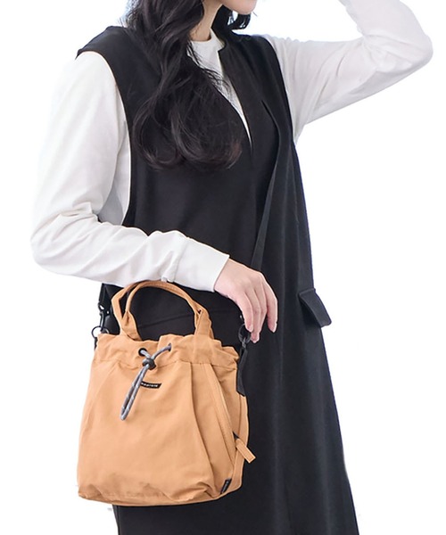 ROOTOTE(ルートート)の「ROOTOTE ルートート SC.サコッシュ.ドローストリング-A(ショルダーバッグ・レディース・ブラック/ブルー/タン/ベージュ・FREE)」の6枚目の写真