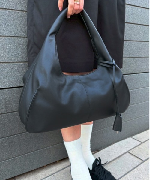 Scrap Book（スクラップブック）の「【LUMEN】PILLOW HOBO BAG（トートバッグ・レディース・ブラウン/ブラック・FREE）」の7枚目の写真