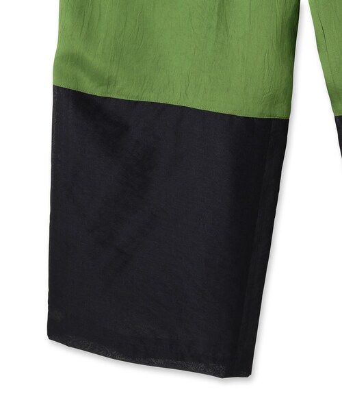 muller of yoshiokubo(ミュラーオブヨシオクボ)の「muller of yoshiokubo(ミュラーオブヨシオクボ)WRINKLES PANTS(その他パンツ・レディース・グリーン・00)」の6枚目の写真