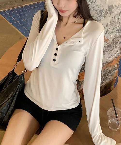 Vipoa(ヴィポア)の「スリムフィットヘンリートップス(Tシャツ/カットソー・レディース・ホワイト・FREE)」の10枚目の写真