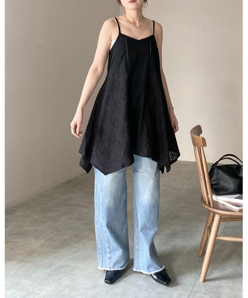 She's Closet(シーズクローゼット)の「アシンメトリー ロング丈 刺繍 カットワークレースキャミソール チュニック(キャミソール・レディース・ホワイト/ブラック・FREE)」の10枚目の写真